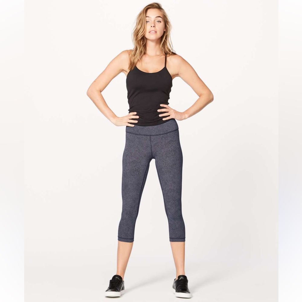 Lululemon Size 6 Wunder Under Crop Hi-Rise Full-On Luxtreme 21" Mini Polka Dots